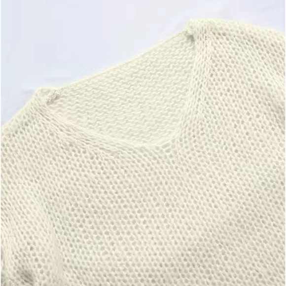 ONLY 1 LEFT! 🎁Apricot Solid Color Loose Knitted V Neck Versatile Lightweight - Picture 10 of 12